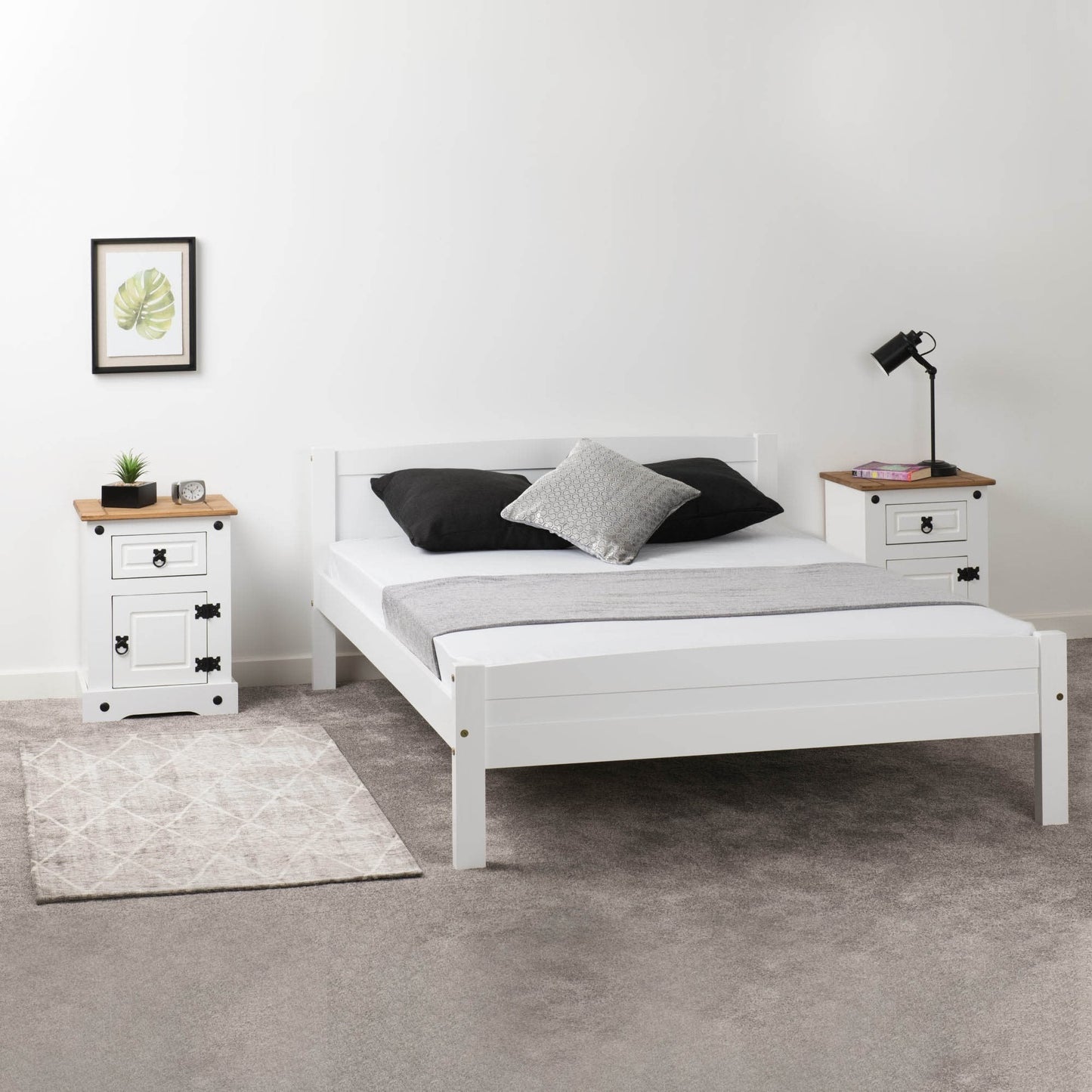 Amber 4'6" Bed White